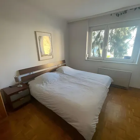 Gruen Und Ruhig Apartament